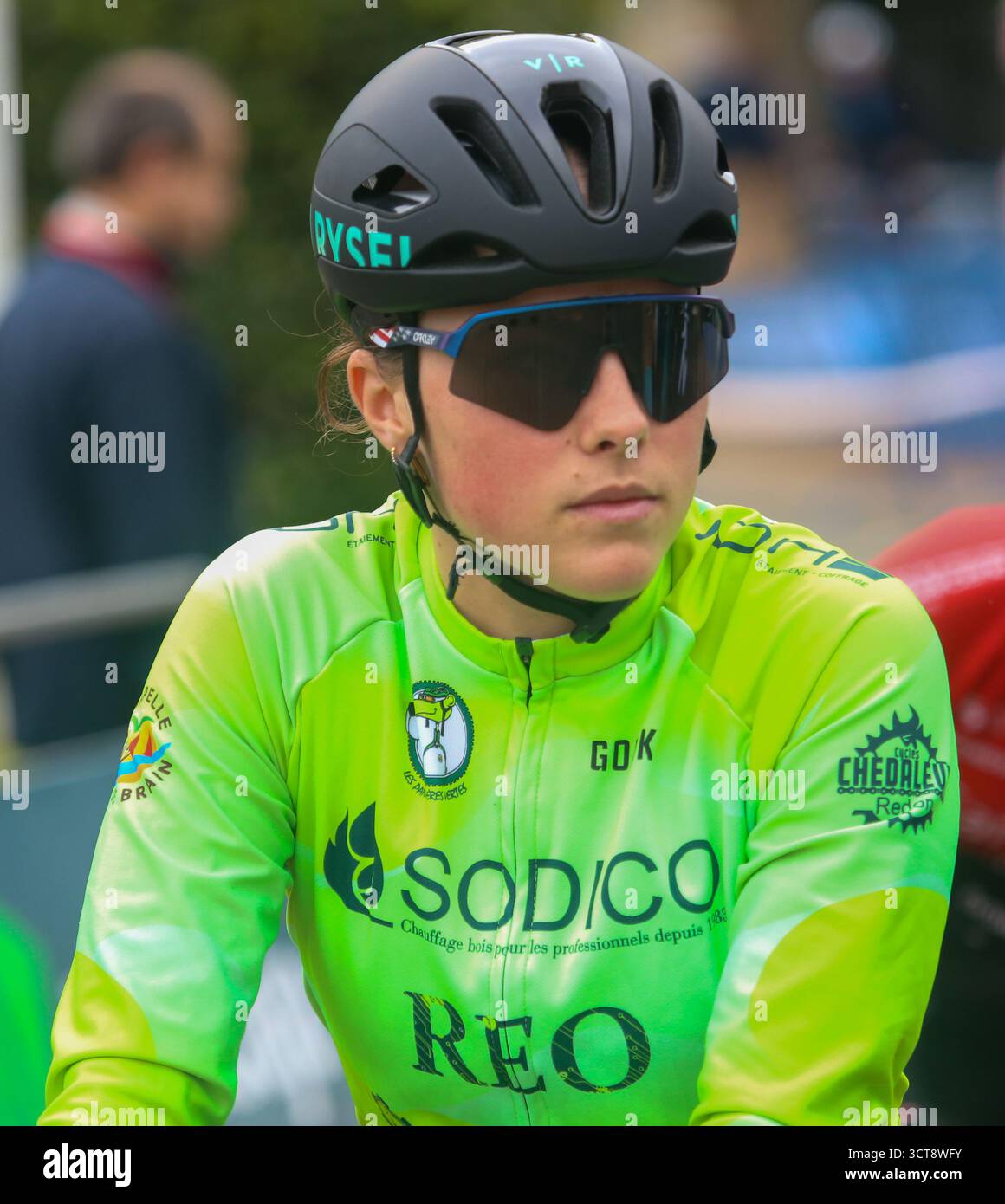 Gijón, Espagne, 5 octobre 2025 : cycliste Laly Pichot (101 ans) quelques instants avant le départ du XV Trophée Villa de Gijón le 5 octobre 2025, à Gijón, Espagne. Crédit : Alberto Brevers / Alamy Live News. Banque D'Images