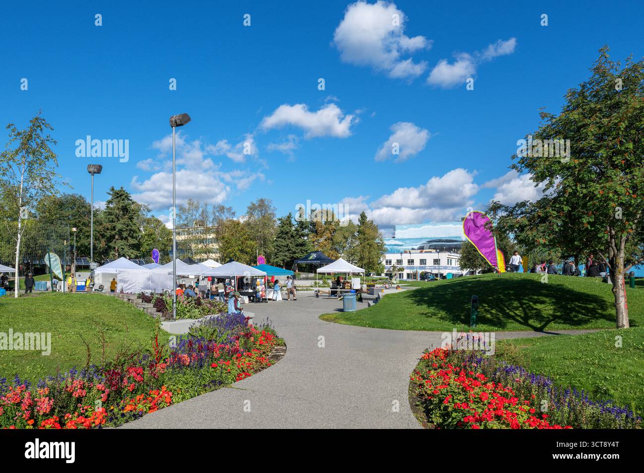 Town Square Park dans le centre-ville d'Anchorage, Alaska, États-Unis Banque D'Images