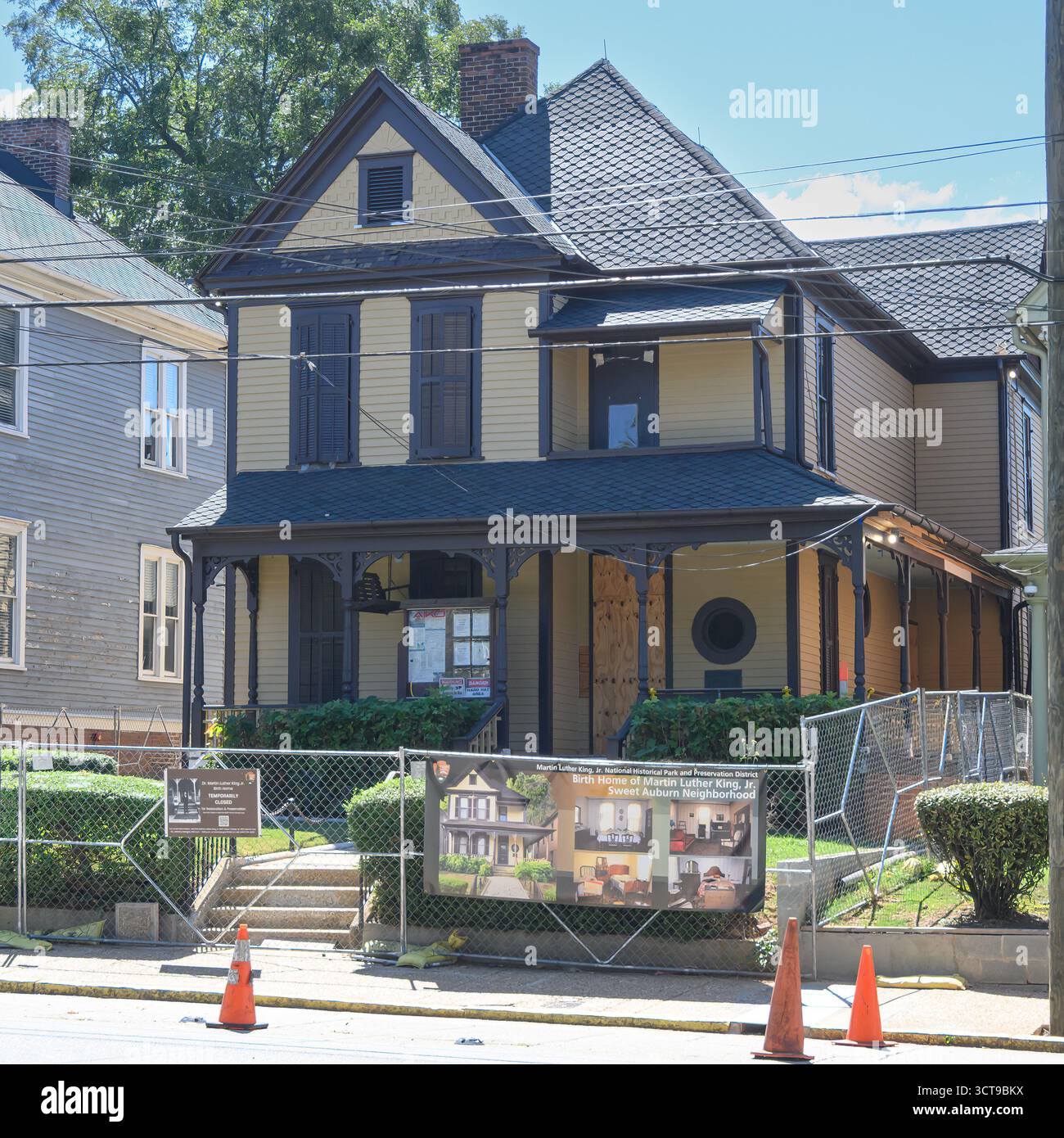 Maison de naissance de Martin Luther King, Jr. dans le quartier Sweet Auburn d'Atlanta, Géorgie, États-Unis, temporairement fermée pour construction en septembre Banque D'Images