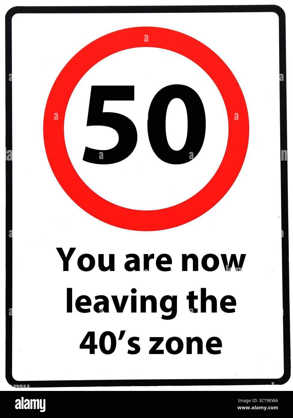 Un concept d'anniversaire fait comme un panneau routier illustrant quelqu'un atteignant son 50e anniversaire Banque D'Images