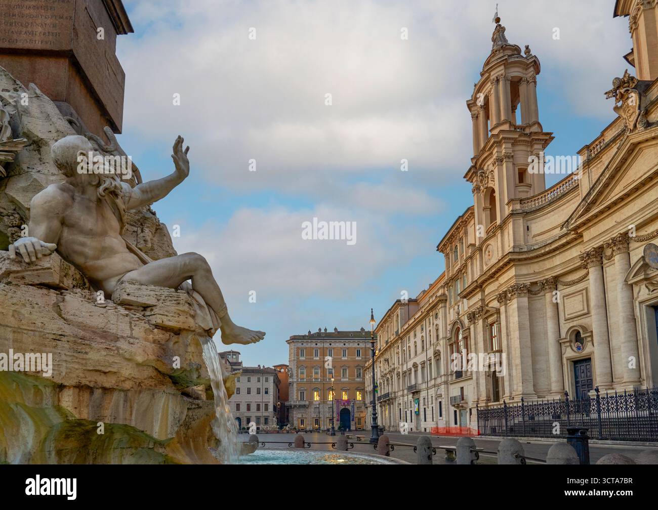 Vue sur la Piazza Navona tôt le matin. Rome, Italie Banque D'Images
