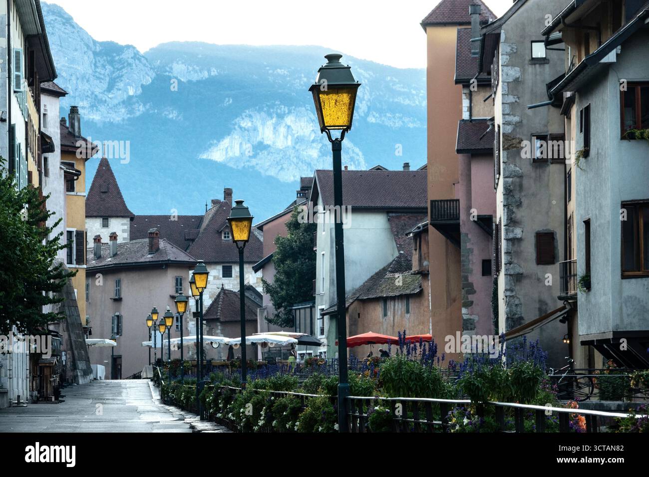 Annecy France. Scènes autour d'Annecy la ville alpine du sud-est de la France.. Banque D'Images