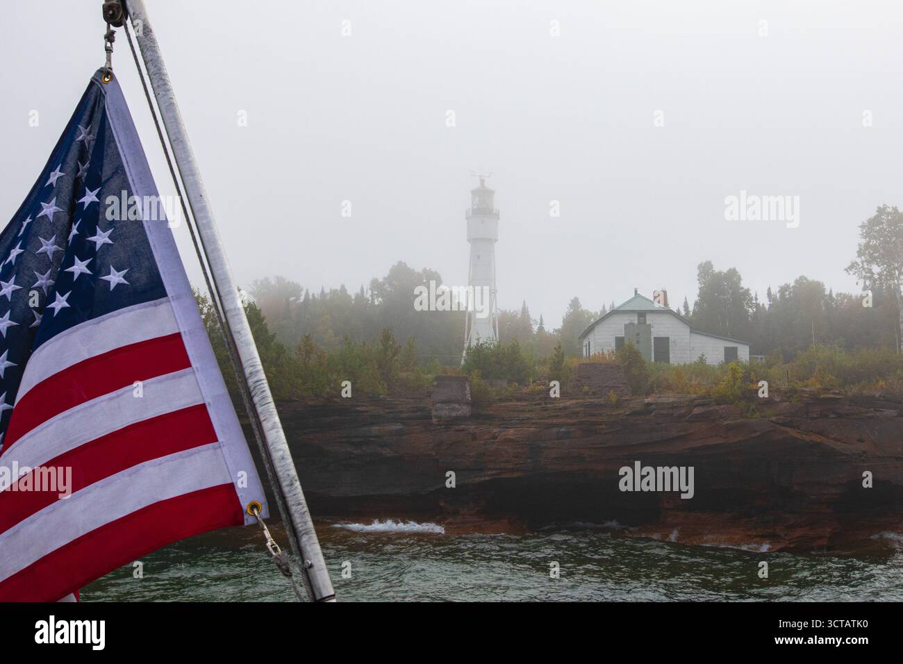 Devils Island dans les îles Apostle, sur le lac supérieur dans le nord du Wisconsin avec le phare de Devils Island, horizontal Banque D'Images