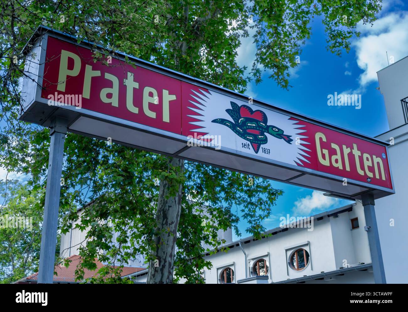 Panneau d'entrée du jardin de bière Prater à Prenzlauer Berg, le plus ancien jardin de bière extérieur de Berlin sous les châtaigniers. Banque D'Images