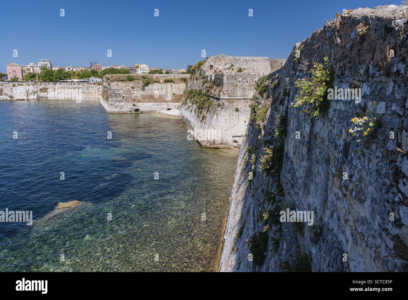 Murs de la vieille forteresse à Corfou sur l'île de Corfou en Grèce Banque D'Images