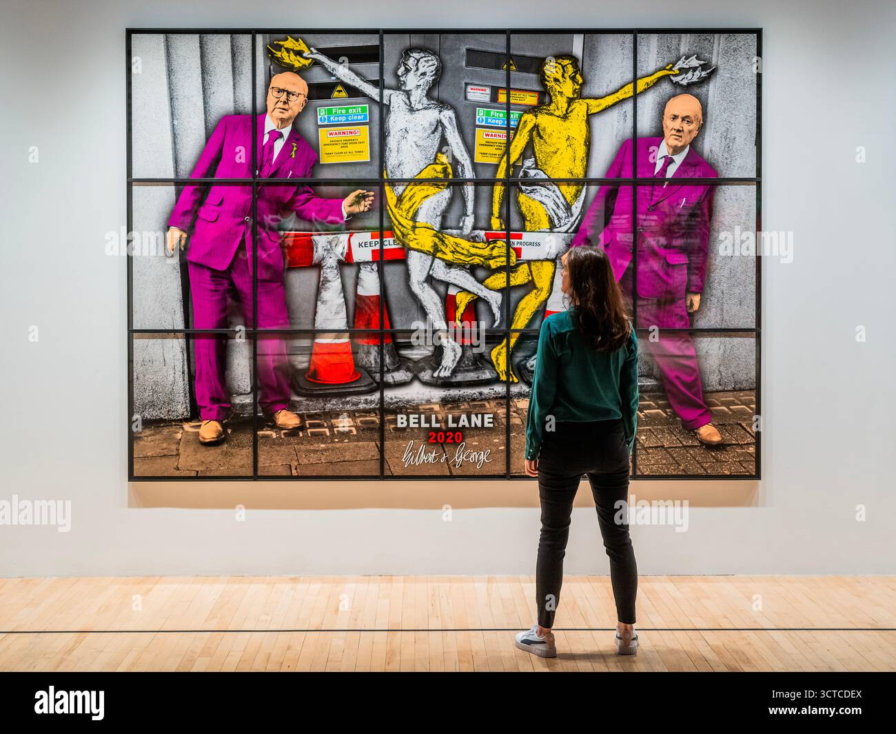 Londres, Royaume-Uni. 6 octobre 2025. Bell Lane 2020 - Gilbert & George : 21ST CENTURY PICTURES une nouvelle exposition à la Hayward Gallery. Il met en lumière leur évolution au cours des 25 dernières années, explorant comment la technologie a rendu leurs réflexions sur la société d'aujourd'hui plus grandes et plus audacieuses. Avec plus de 60 installations du sol au plafond, nouvelles et anciennes. Crédit : Guy Bell/Alamy Live News Banque D'Images