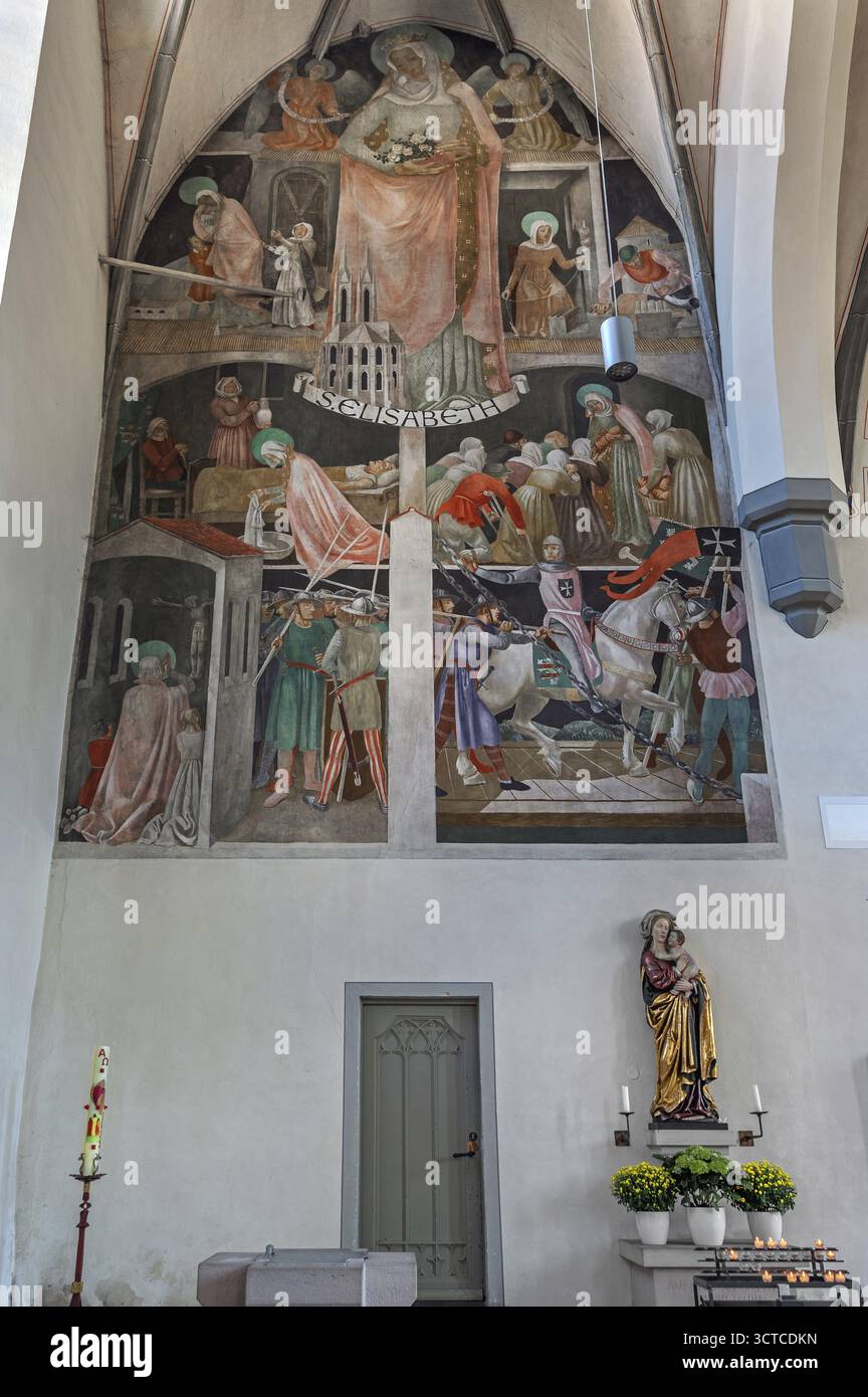 Fresque, figure de la Vierge Marie et bougies sacrificielles, église paroissiale catholique romaine de Saint Martin, Leutkirch, Allgaeu, Bade-Wuertemberg, germe Banque D'Images