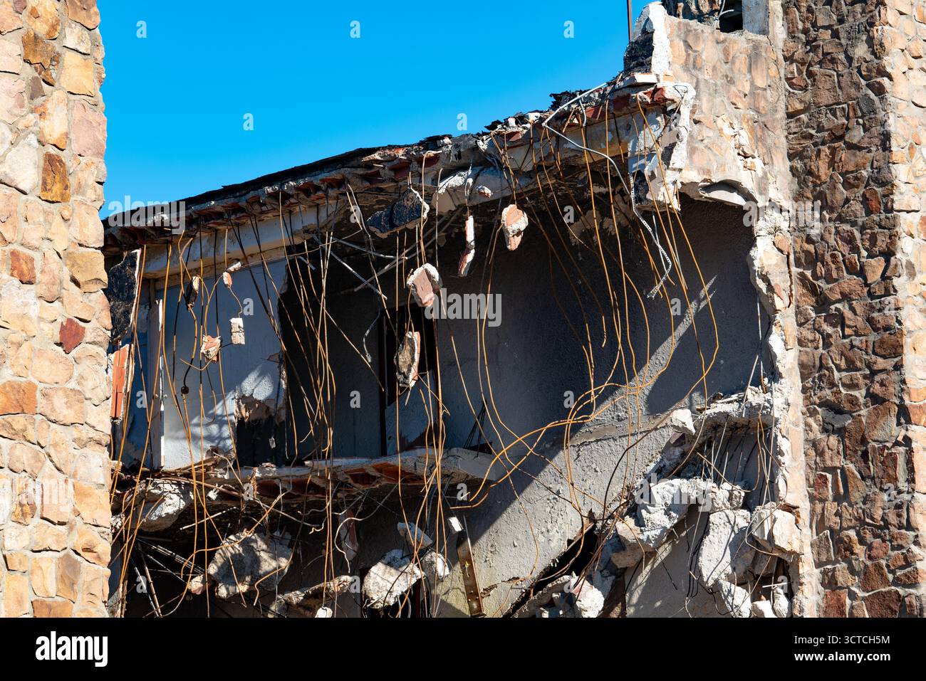 Démolition d'un bâtiment d'aprartment de Defunk. Banque D'Images
