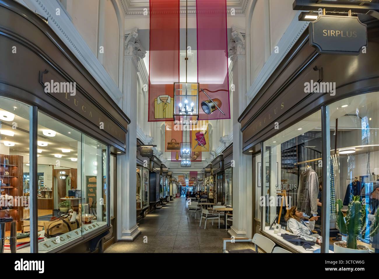 Burlington Arcade, une arcade commerciale exclusive à Piccadilly, Londres, Royaume-Uni Banque D'Images