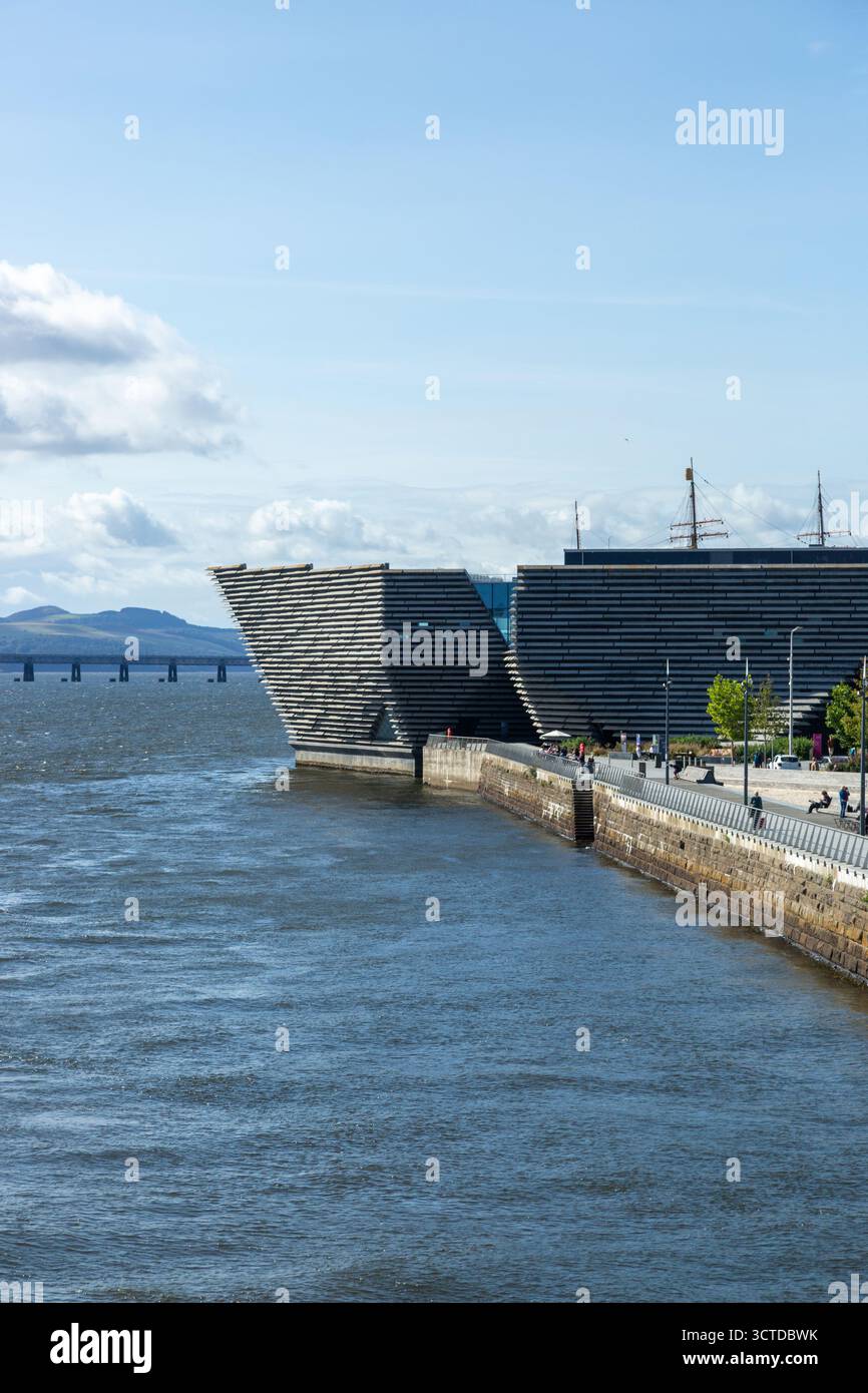 Musée V & A vu depuis le pont de Tay Road, Dundee, Écosse Banque D'Images