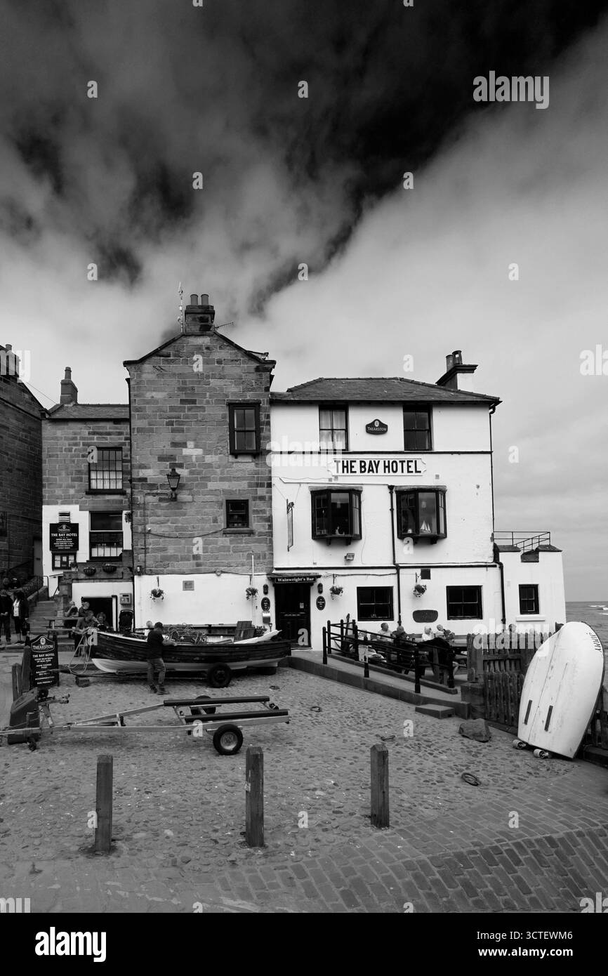 Vue de l'hôtel Bay, Robin Hoods Bay, Robin Hoods village, North Yorkshire Coast, Angleterre, ROYAUME-UNI Banque D'Images