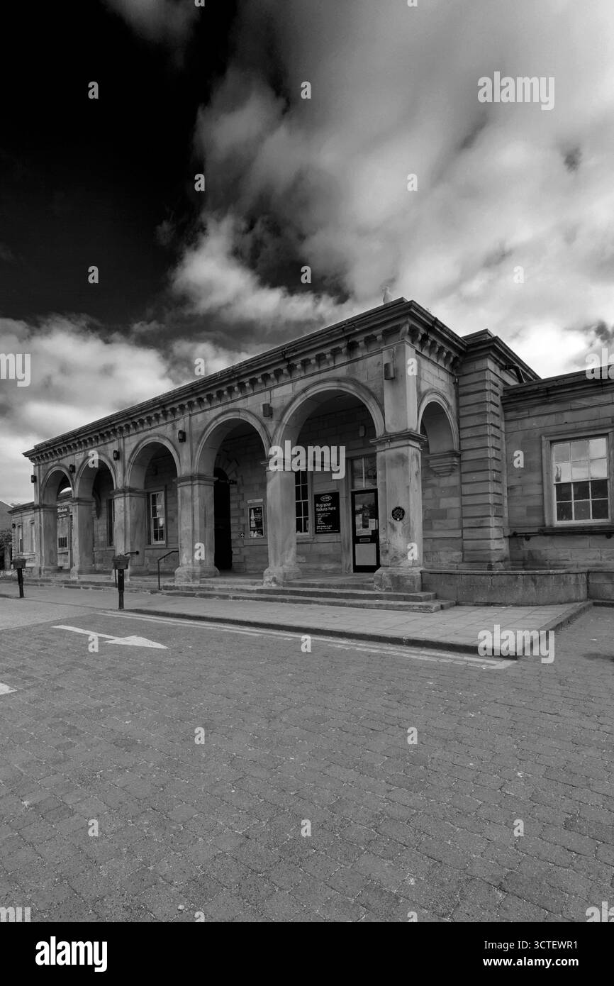 La façade de la gare de Whitby, North Yorkshire, Angleterre Banque D'Images