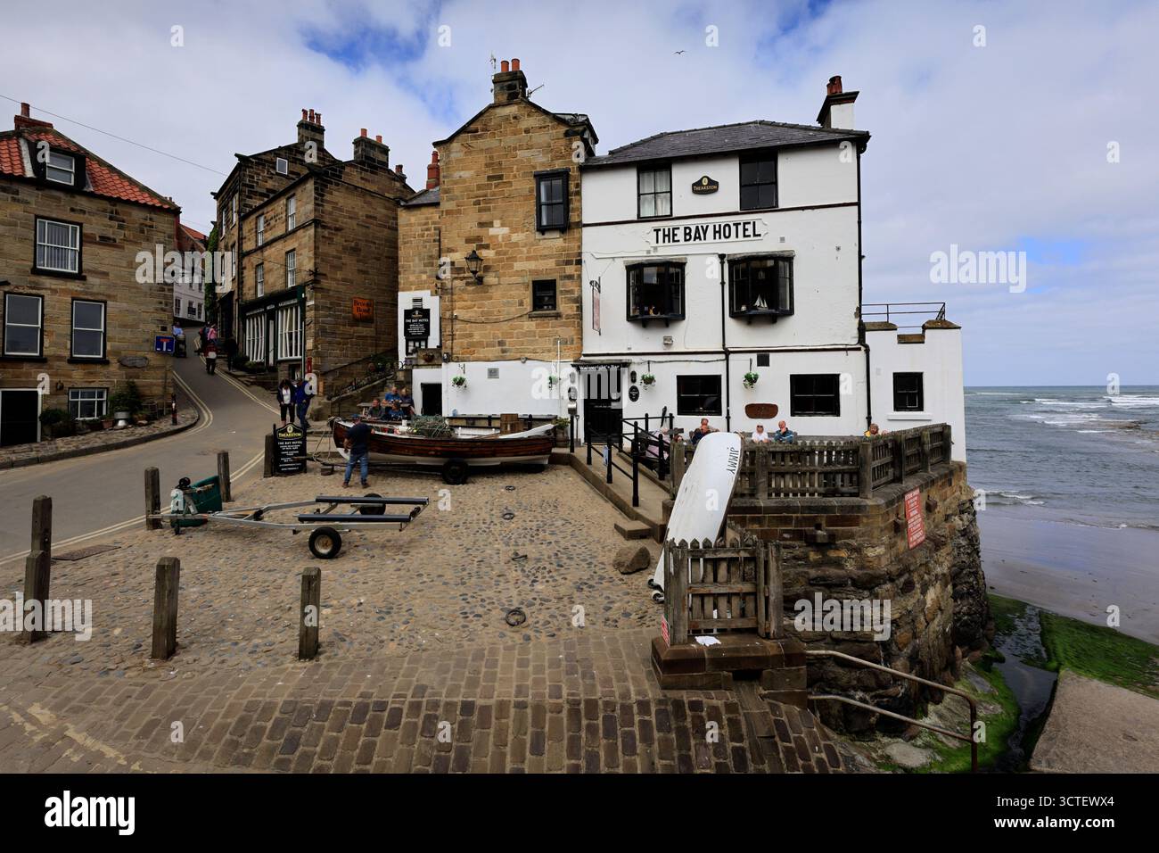 Vue de l'hôtel Bay, Robin Hoods Bay, Robin Hoods village, North Yorkshire Coast, Angleterre, ROYAUME-UNI Banque D'Images