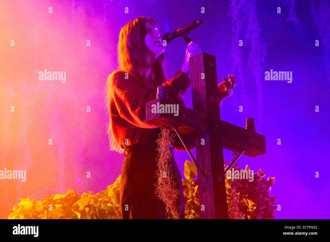 Londres, Royaume-Uni. 6 octobre 2025. Ethel Cain se produisant au Hammersmith Apollo à Londres. Le crédit photo devrait se lire comme suit : Matt Crossick/Empics/Alamy Live News Banque D'Images