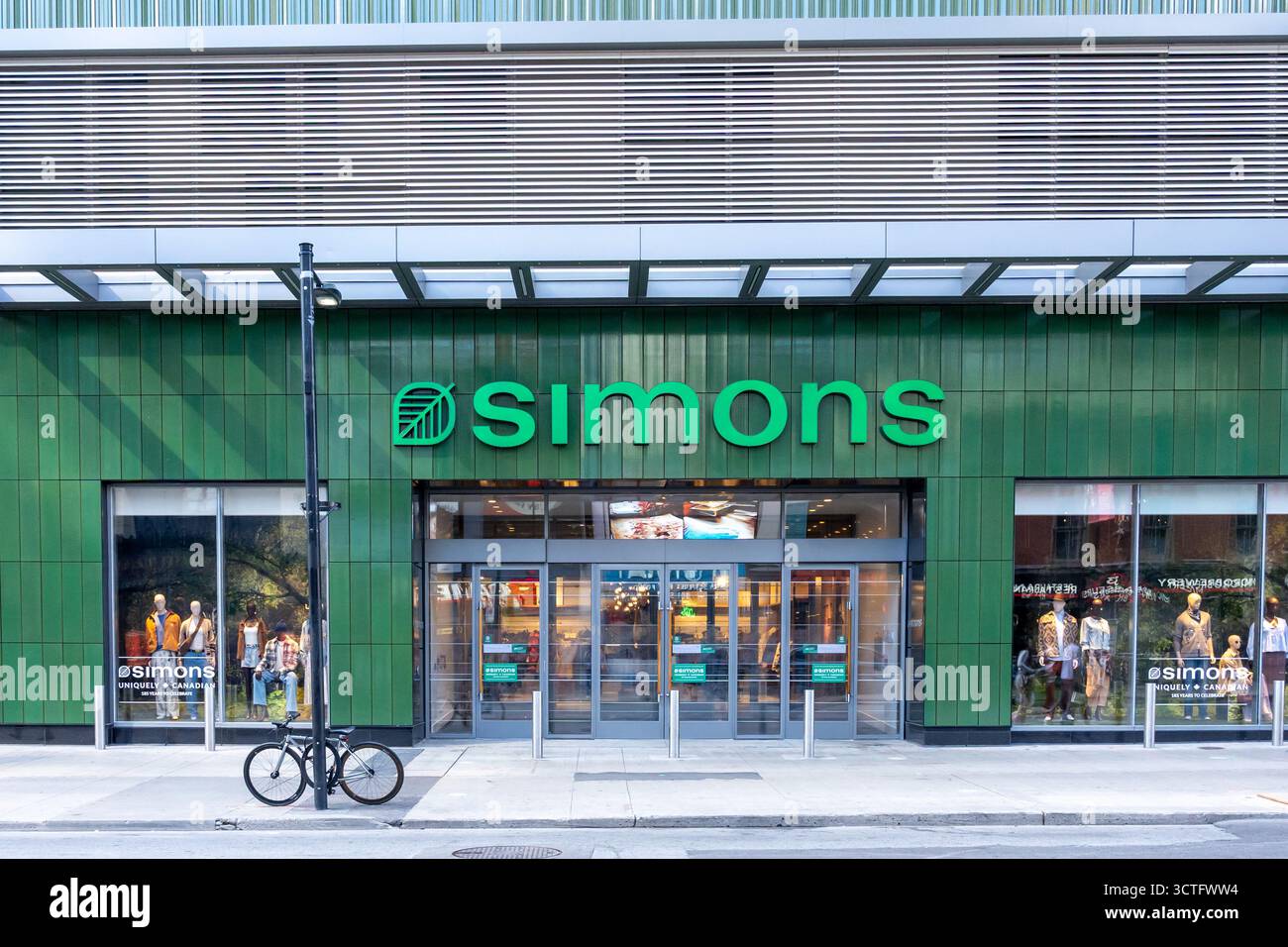 Un grand magasin Simons au Centre Eaton à Toronto, Ontario, Canada. Banque D'Images