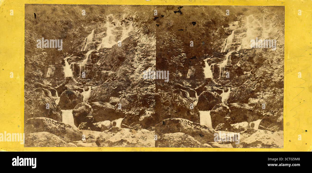 Stéréographe de la cascade Torc, située dans le parc national de Killarney, comté de Kerry, Irlande. Banque D'Images