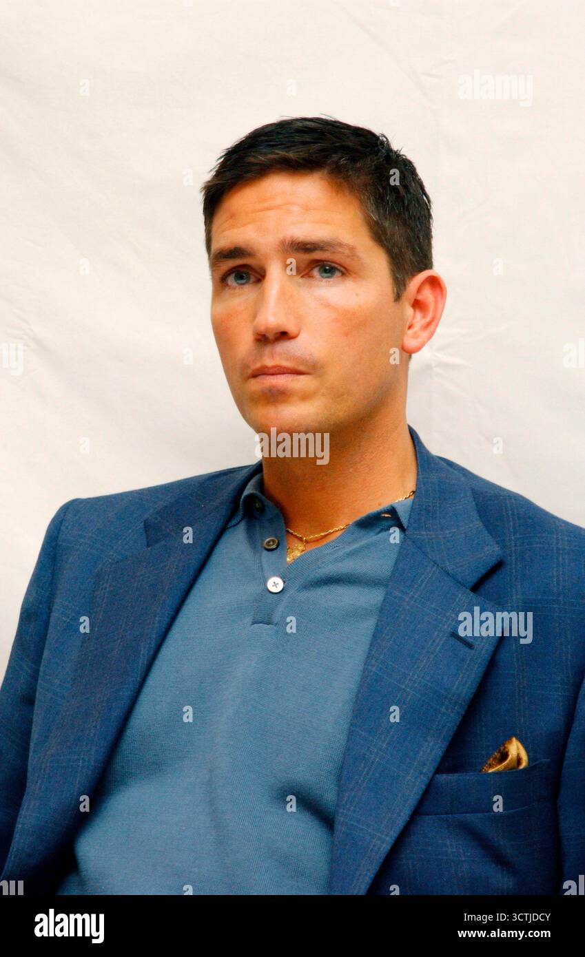 Jim Caviezel lors d'une conférence de presse pour la passion du Christ. Hôtel four Seasons, Hollywood - 11 février 2004 Banque D'Images