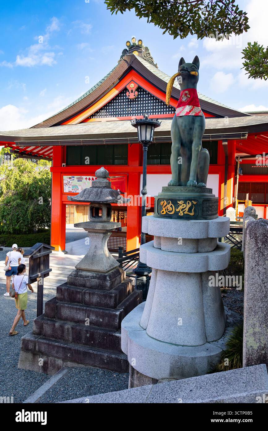 Sculpture renard, kitsune, Fushimi Inari Taisha, Kyoto, Japon Banque D'Images