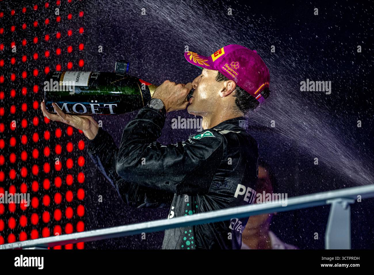 Marina Bay, Singapour, 05 Oct 2025, George Russell, du Royaume-Uni, concourt pour Mercedes. La journée du Grand Prix de Singapour 2025, qui a lieu à Marina Bay, Singapour. Crédit : Michael Potts/Alamy Live News Banque D'Images