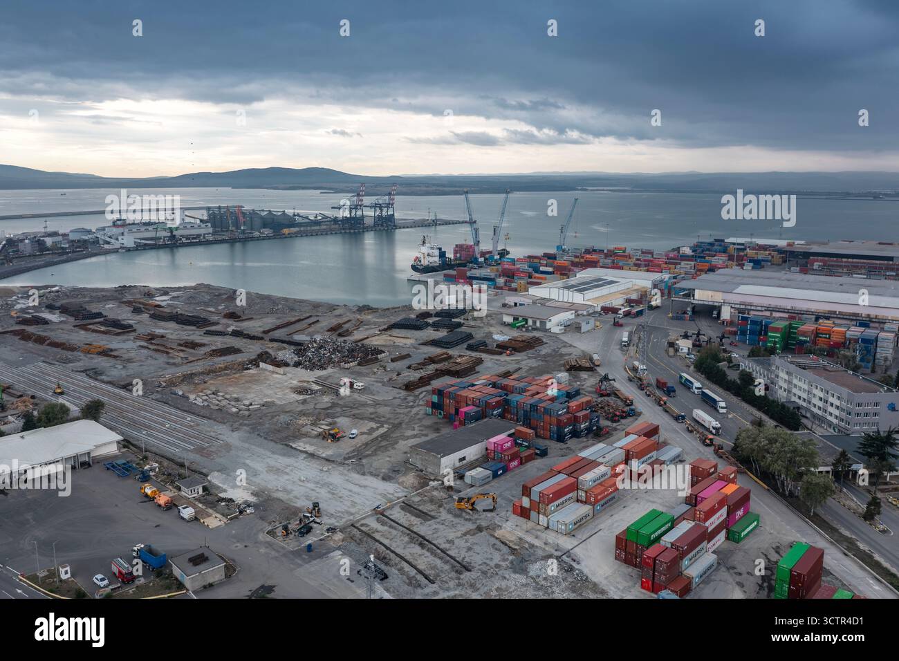 Vue aérienne du port de Burgas, Bulgarie Banque D'Images