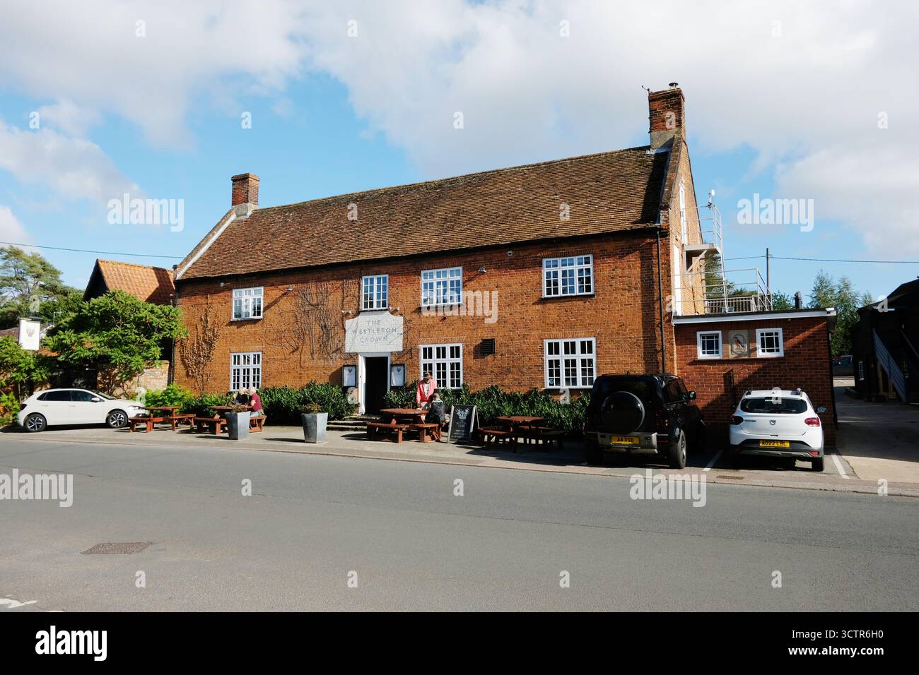 The Westleton Crown Inn, Westleton, Suffolk, Royaume-Uni - John Gollop Banque D'Images