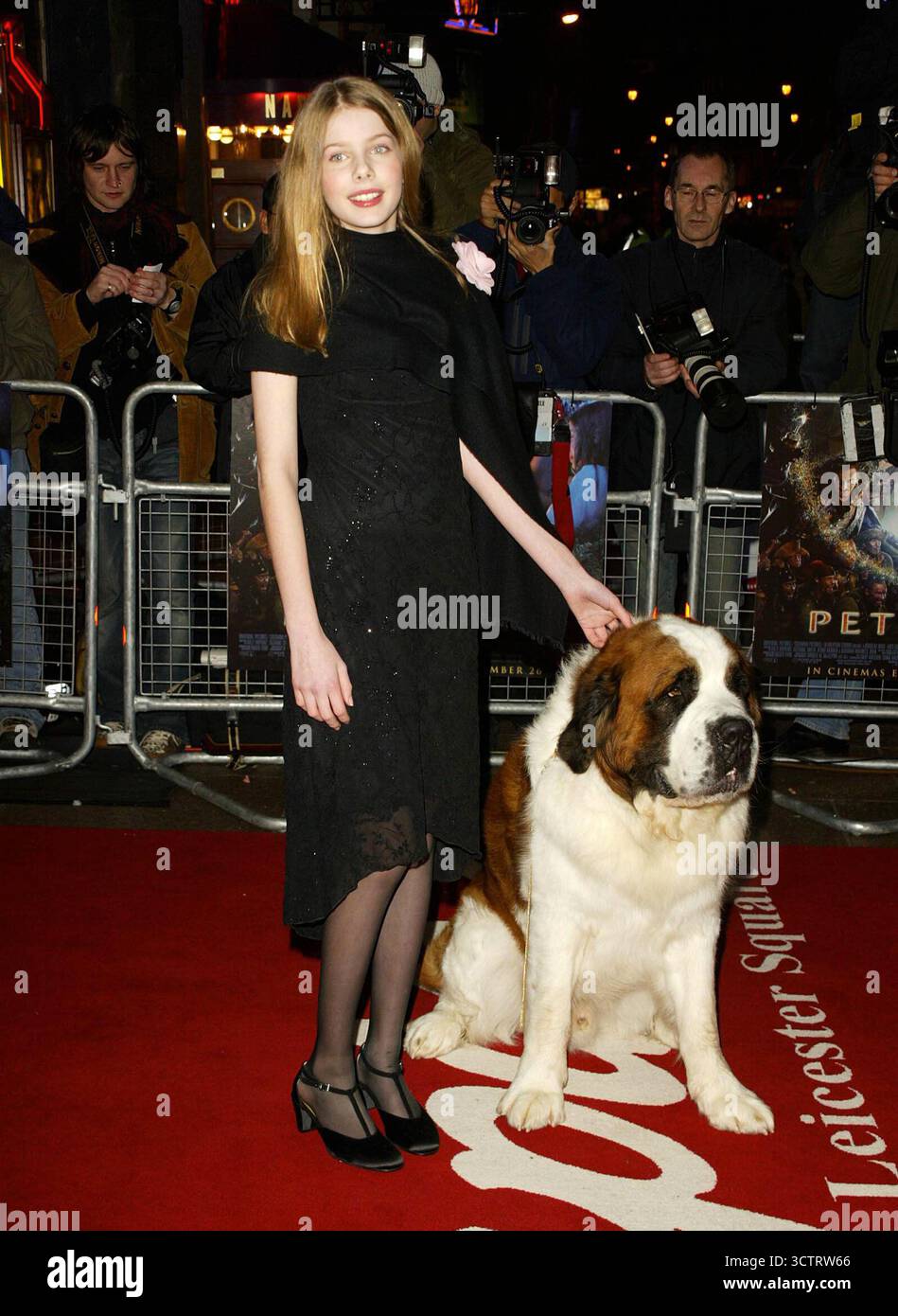 Rachel Hurd-Wood à la première britannique de Peter Pan, Empire Leicester Square, Londres - 09/12/03 Banque D'Images