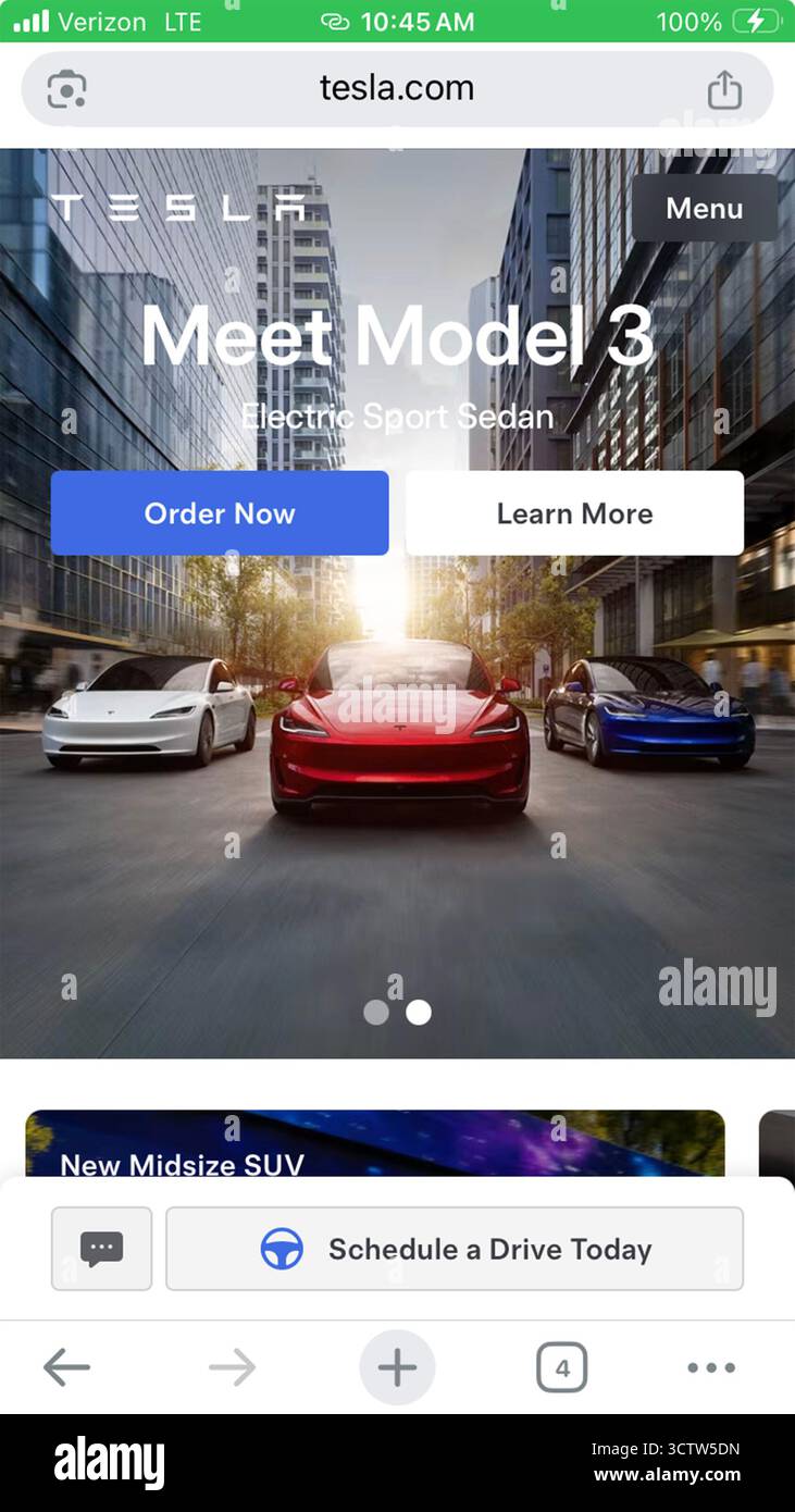 8 octobre 2025, New York City, New York, USA : Tesla annonce des versions moins chères de ses voitures électriques Model 3 et Model y, avec la Model 3 à partir de 6 990 et la Model y à 9 990. Capture d'écran Apple iPhone de la page de bannière du site Web de la société Tesla. (Crédit image : © Billy Tompkins/ZUMA Press Wire) USAGE ÉDITORIAL SEULEMENT ! Non destiné à UN USAGE commercial ! Banque D'Images