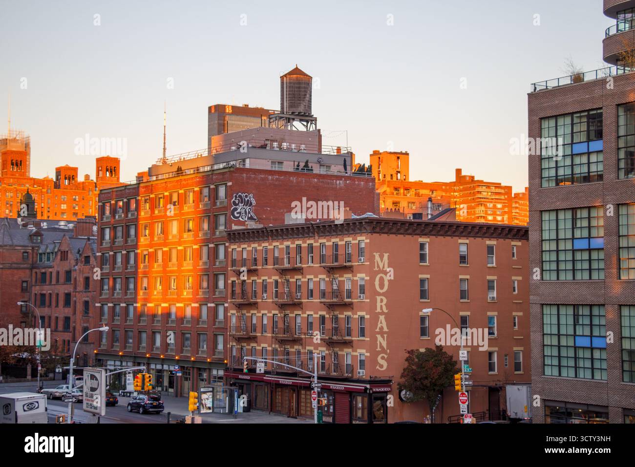 Les bâtiments historiques du parc linéaire élevé HJigh Line à Chelsea, Manhattan, New York, États-Unis Banque D'Images