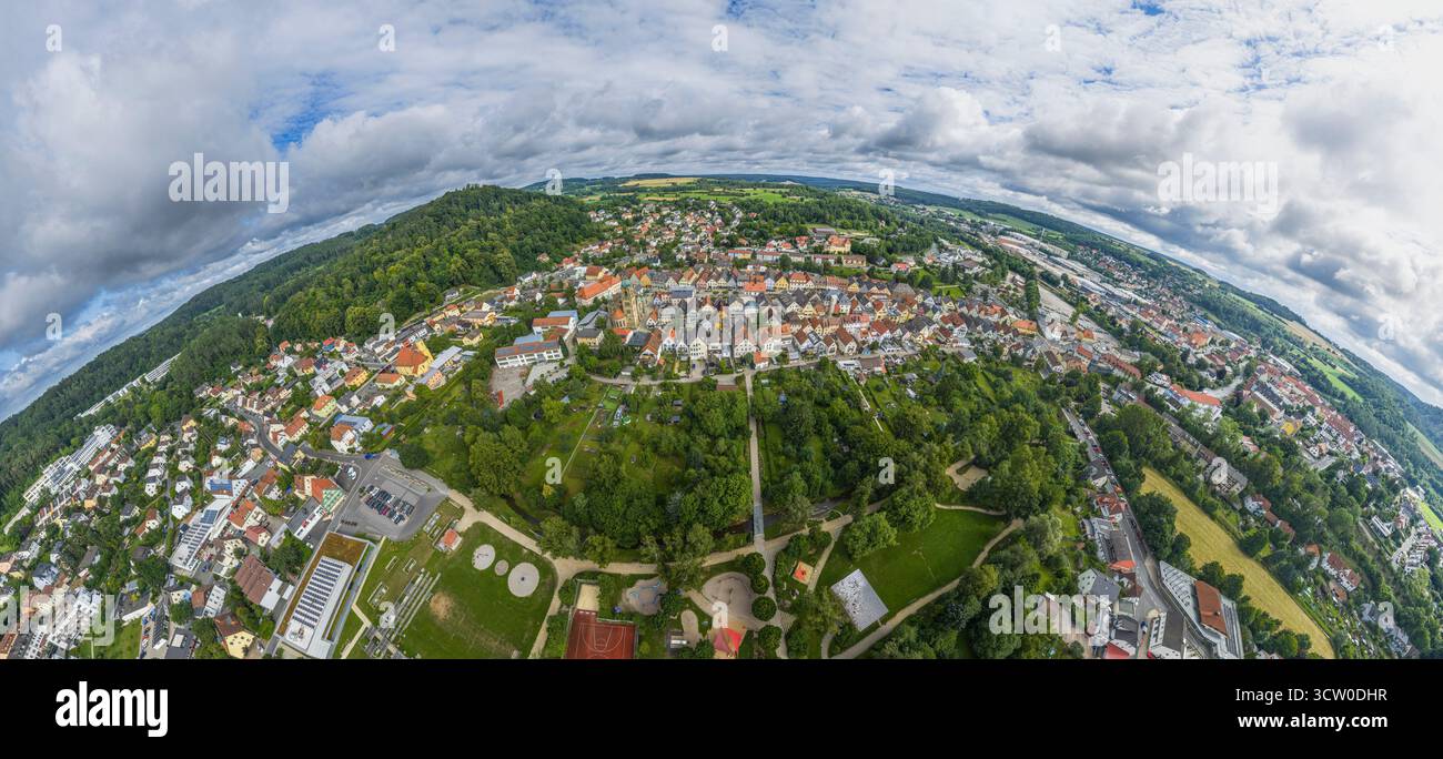 Vue aérienne de la ville de Pegnitz à l'extrémité orientale de la Suisse franconienne dans le district de Bayreuth en haute-Franconie Banque D'Images