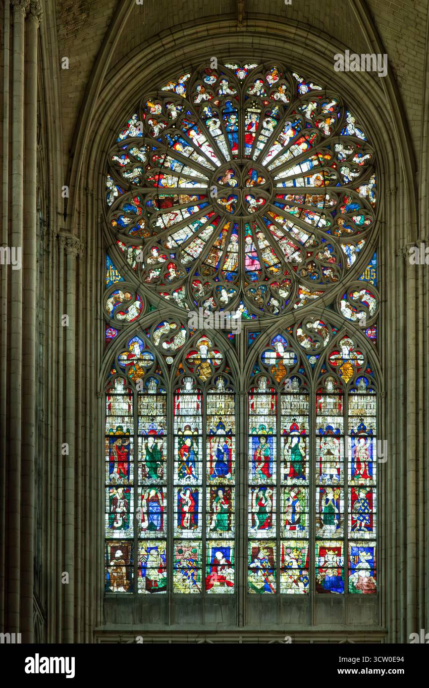 France, Sarthe, le Mans, Vieux Mans, Plantagenet City, centre historique médiéval, cathédrale Saint Julien, rosace du transept nord créée au 15ème Banque D'Images