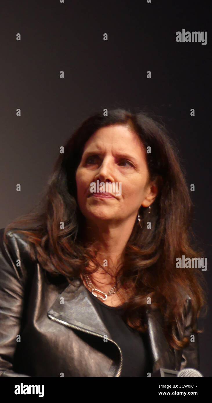 NYFF63, film Society of Lincoln Center, Alice Tully Hall, 1941 Broadway at W 65th fourni, New York, NY 10023 USA. 8 octobre 2025. Le journaliste d’investigation de renommée mondiale Seymour Hersh et la réalisatrice Laura Poitras se joignent à leur équipe de création et de production pour une conversation de questions-Réponses, suite à la première de leur nouveau film documentaire, « Cover-Up », au New York film Festival 2025. Crédit : ©Julia Mineeva/EGBN News/Alamy Live News crédit : Julia Mineeva/EGBN TV News/Alamy Live News/Alamy Live News Banque D'Images