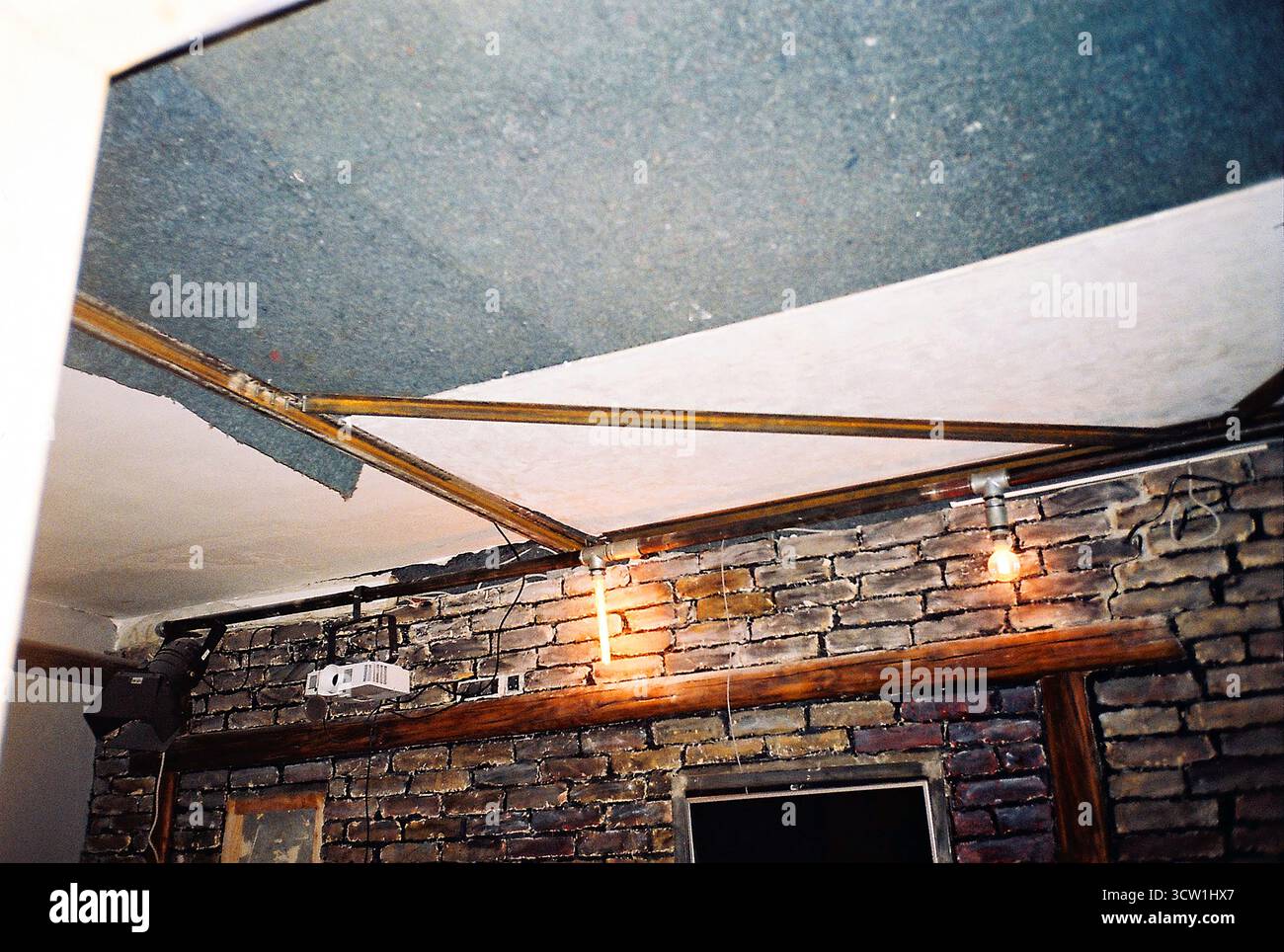 Plafond de panneau en bois Banque de photographies et d’images à haute ...