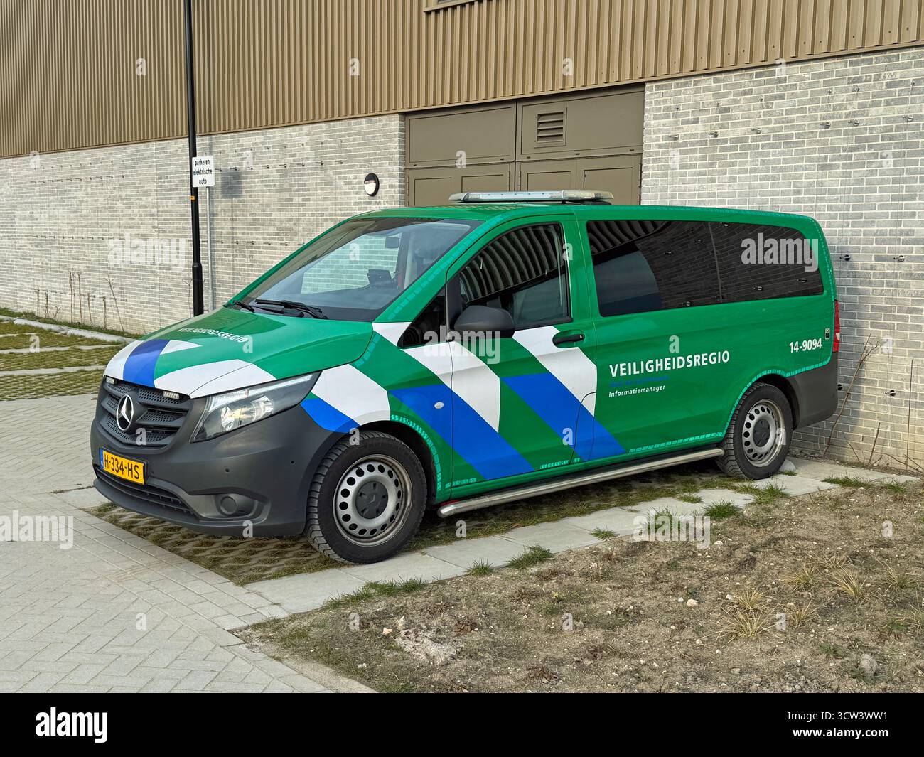 Almere, pays-Bas - 9 février 2025 : Néerlandais Mercedes Vito Priority Vehicle of Safety Region (Néerlandais : Veiligheidsregio) Gooi en Vechtstreek. Banque D'Images