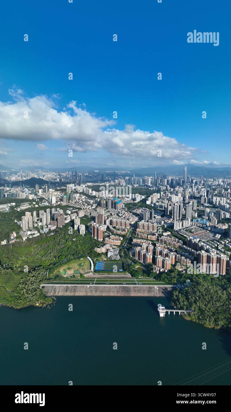 Photographie aérienne du réservoir Meilin dans le district de Futian, ville de Shenzhen, province du Guangdong Banque D'Images