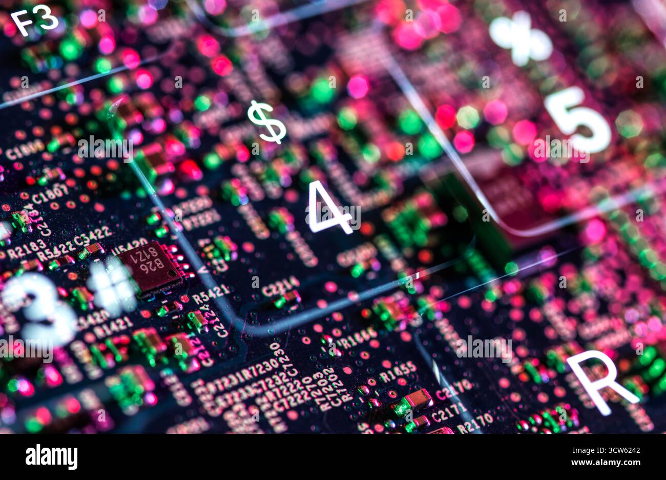 US Tech, clavier révélant du matériel informatique Banque D'Images