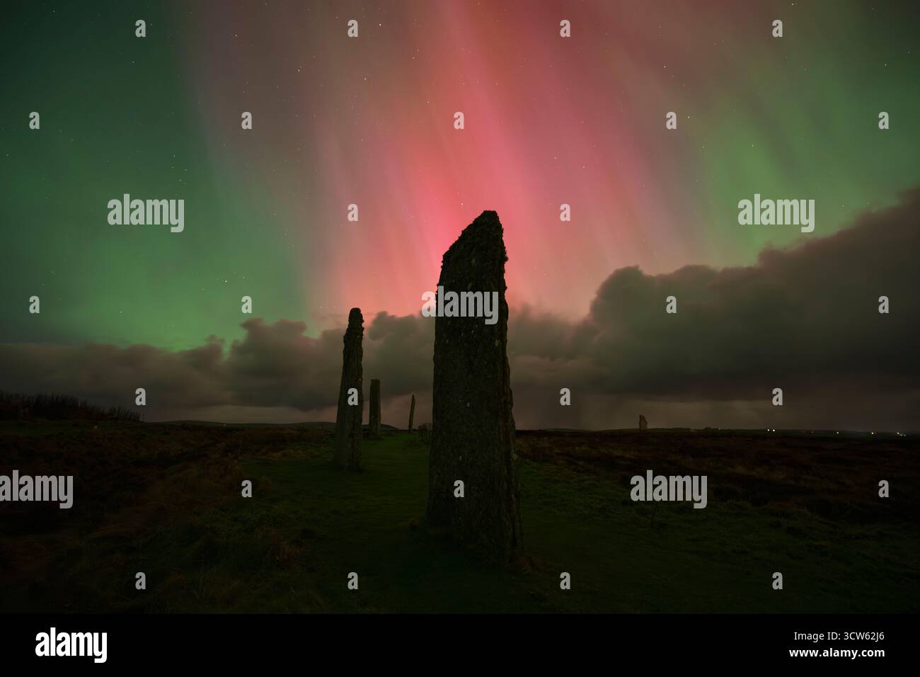 Northern Lights Ring of Brodgar standing Stones, Orcades, Écosse Banque D'Images