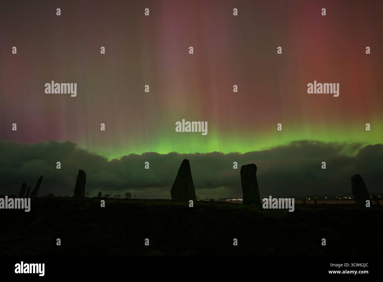 Northern Lights Ring of Brodgar standing Stones, Orcades, Écosse Banque D'Images