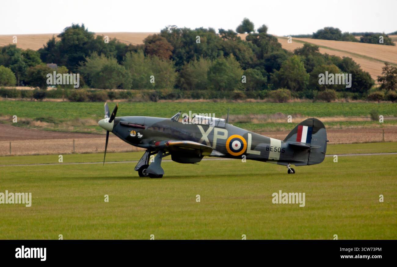Hawker Hurricane MkIIb, (BE505), après avoir joué dans la formation de grande aile, au Battle of Britain Air Show, IWM Duxford 2025 Banque D'Images