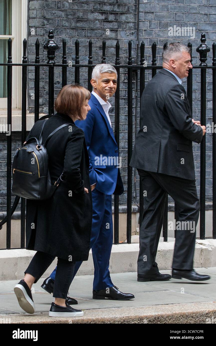Londres, Royaume-Uni. 26 septembre 2025. Le maire de Londres, Sadiq Khan, quitte le 10 Downing Street. Crédit : Mark Kerrison/Alamy Live News Banque D'Images