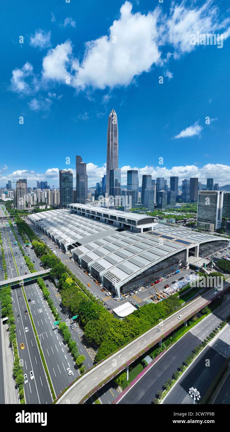 Photographie aérienne du centre de congrès et d'exposition Shenzhen Futian CBD, Ping an Financial Center Banque D'Images