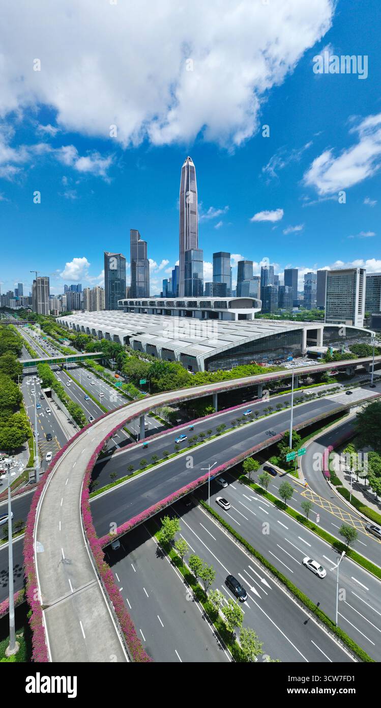 Photographie aérienne du centre de congrès et d'exposition Shenzhen Futian CBD, Ping an Financial Center Banque D'Images