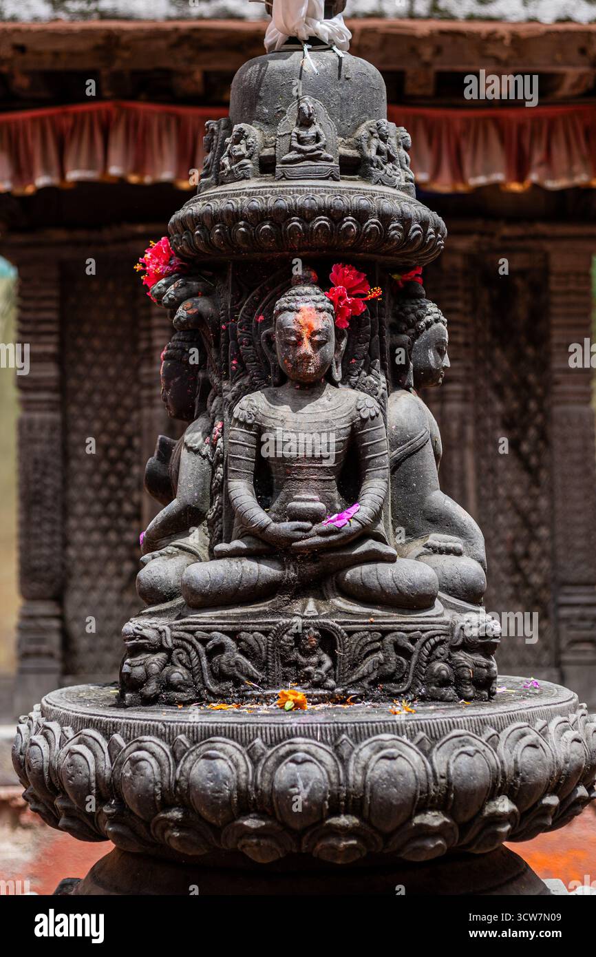 Sérénité des quatre Bouddha Stupa sur chaiyta à Lalitpur Népal Banque D'Images