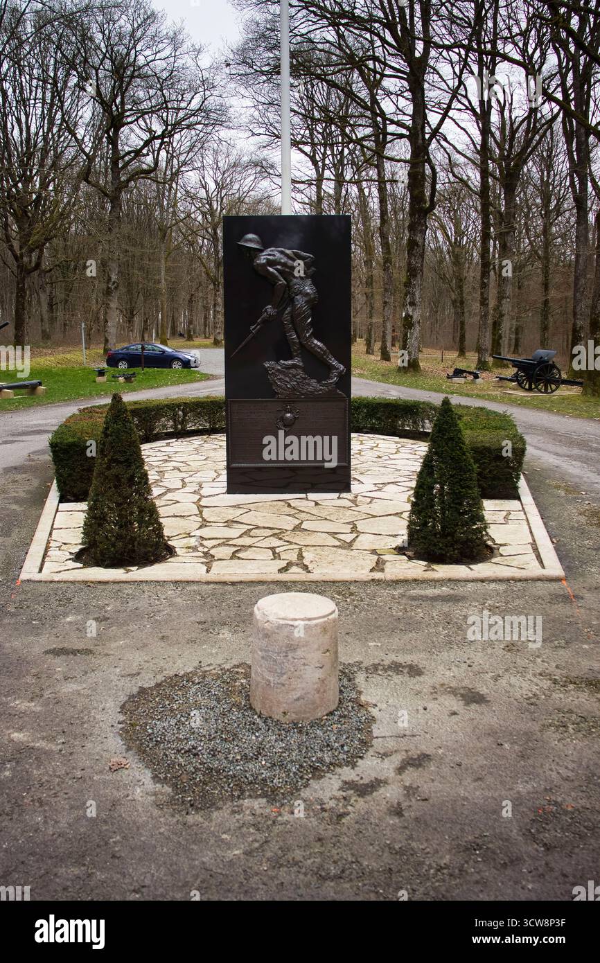 Belleau Wood, France - 20 février 2022 : Mémorial dans Belleau Wood lors d'une journée nuageuse d'hiver en France. Banque D'Images
