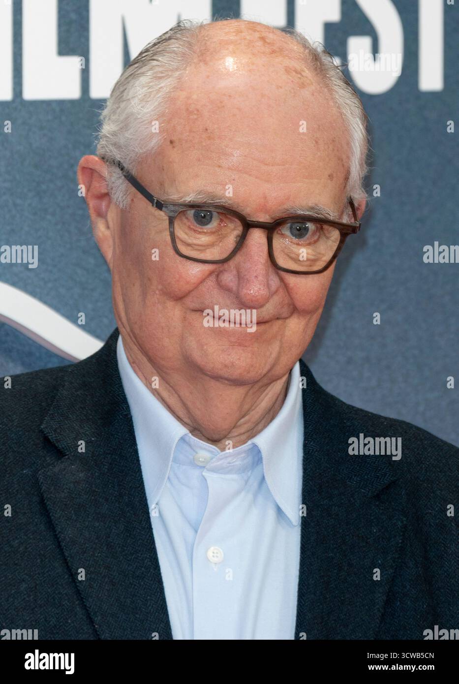 10 octobre 2025, Londres, Angleterre, Royaume-Uni - Jim Broadbent assiste à la première de Jay Kelly, BFI London film Festival 2025, Royal Festival Hall Banque D'Images
