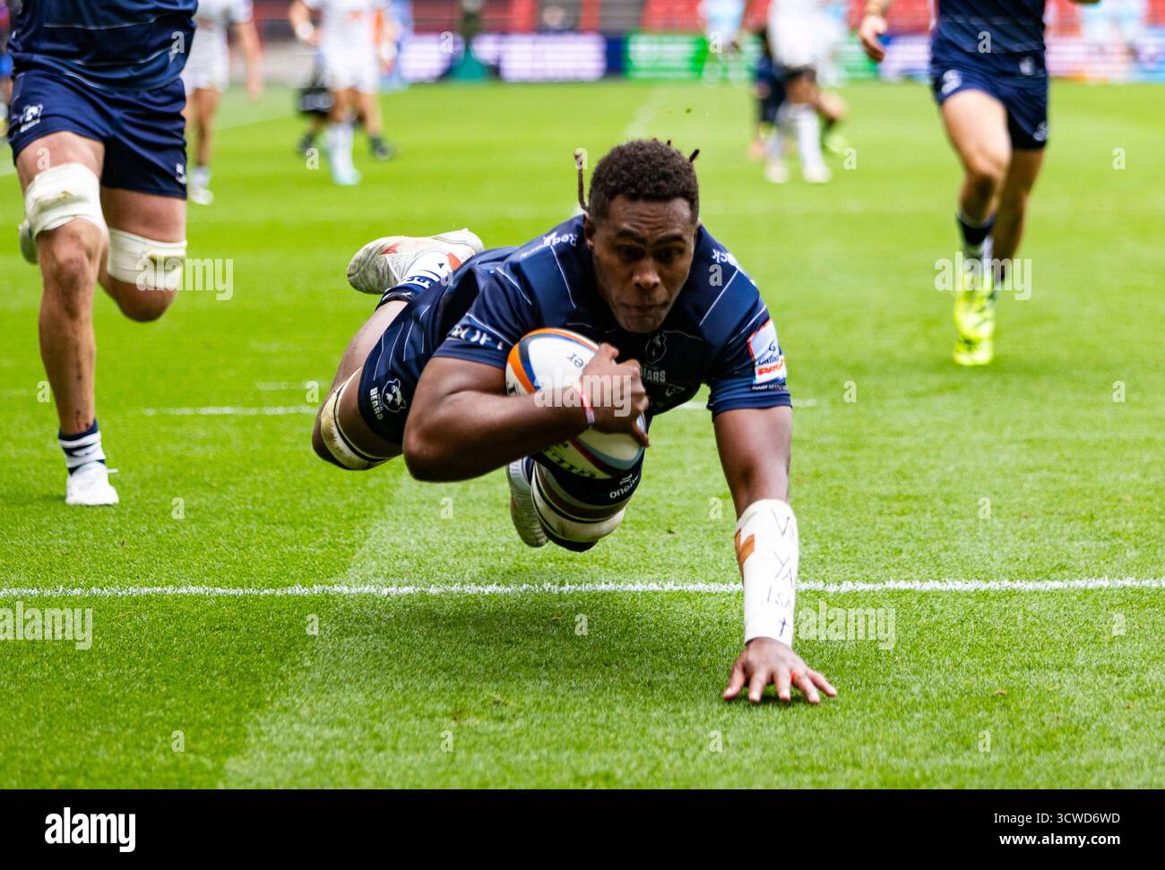 Bristol Bear’s Viliame Mata scores essayez Gallagher Prem Rugby match at Ashton Gate, Bristol Bristol Bears v Exeter Chiefs Ashton Gate Stadium Bristol Martin Edwards/Alamy Live News Saturday11,octobre,2025Ashton Gate Stadium,Copyright Martin Edwards tous droits réservés. Image protégée par les lois internationales sur les droits d'auteur Banque D'Images