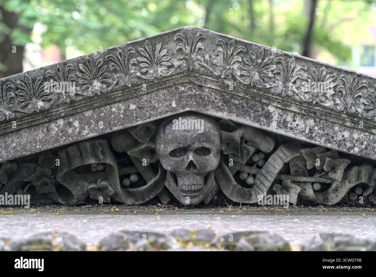 Bosnie-Herzégovine, Bihać (Mun.), Bihać : église paroissiale de l'Église Antoine de Padoue / Église Antoine ('Župna crkva sv. Ante Padovanskog') – le tombeau Banque D'Images