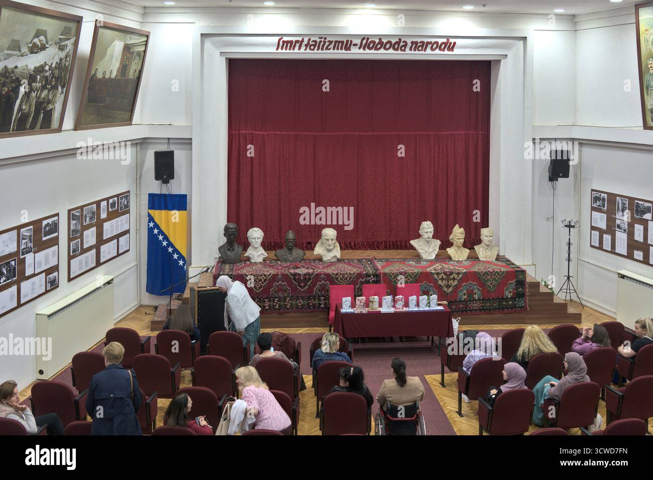 Bosnie-Herzégovine, Bihać (Mun.), Bihać : bâtiment Kloster et bâtiment de la première session AVNOJ / Musée AVNOJ – intérieur Banque D'Images