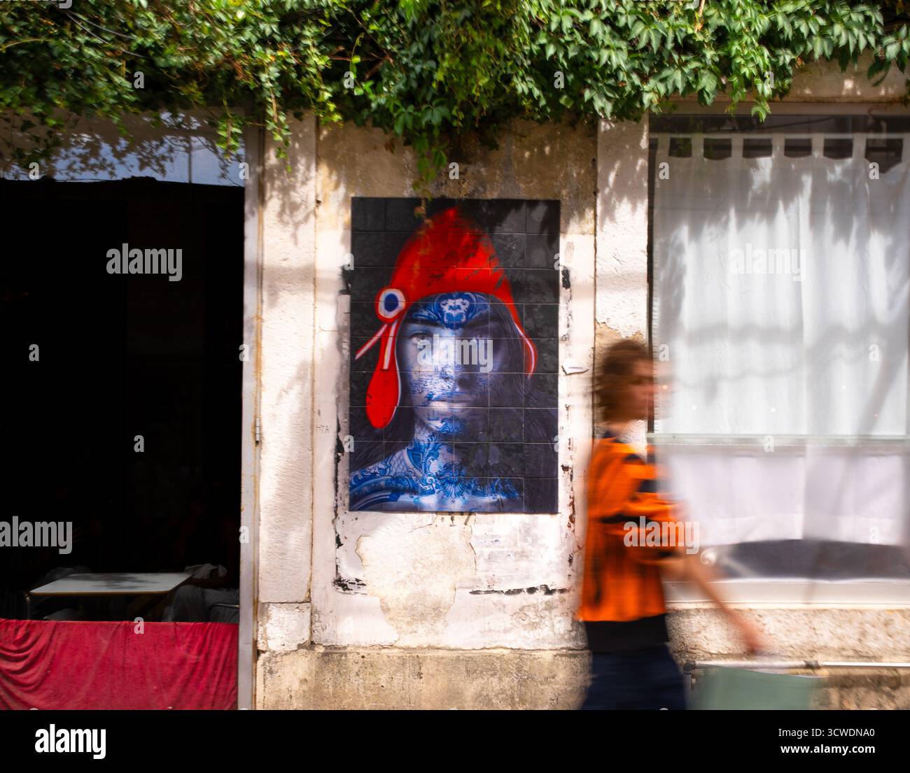 LX Factory, Lisboa, Arte urbana com motivos de azulejos, Portugal Banque D'Images