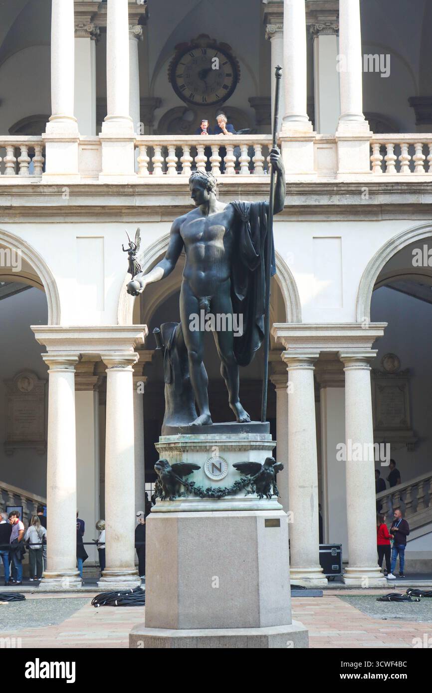 Milan, Italie. 11 octobre 2025. Milan (Italie), 10/11/2025- Palazzo di Brera/Pinacote di Brera/monuments- quelques-uns des monuments du Palais de Brera où se trouve également la Pinacoteca di Brera à Milan (Foto : Edson de Souza/Thenews2/Zumapress) (crédit image : © Edson Teodoro de Souza/TheNEWS2 via ZUMA Press Wire) USAGE ÉDITORIAL ONLY ! Non destiné à UN USAGE commercial ! Banque D'Images
