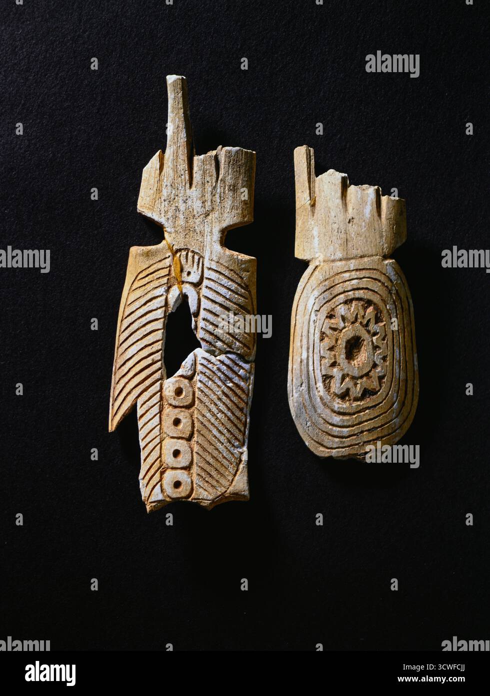 American Indian USA États-Unis fragments de peignes fabriqués à partir d'os d'animaux trouvés dans les dalles Oregon anciens artefacts Banque D'Images